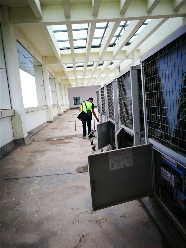 成都中央空調清洗保養 成都中央空調清洗保養