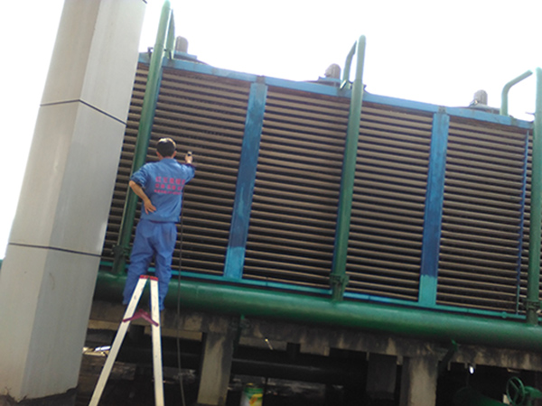 成都中央空調(diào)清洗廠家?guī)懔私馇逑此幚順藴? align= 成都中央空調(diào)清洗廠家?guī)懔私馇逑此幚順藴? width=